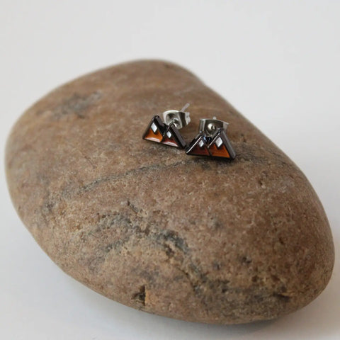 DOUBLE MOUNTAIN stud earrings