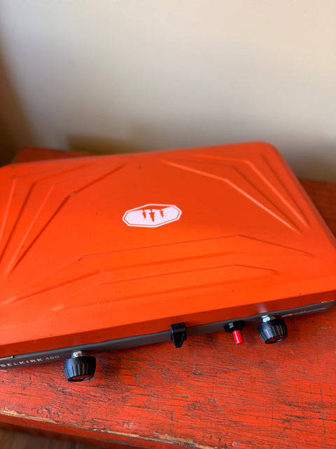 LOOP RENTAL: selkirk 460 camp stove