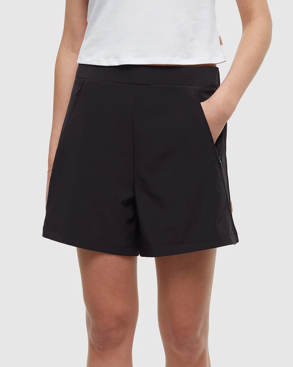 SOLSTICE shorts