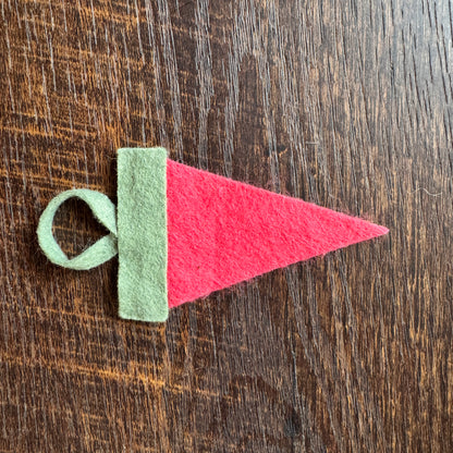 WASHINGTON mini felt pennant ornament