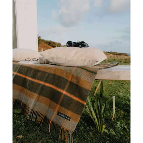 FOLK OLIVE throw blanket