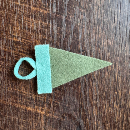 WASHINGTON mini felt pennant ornament