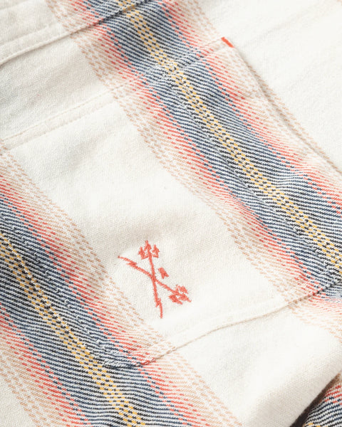 SUMMIT button up