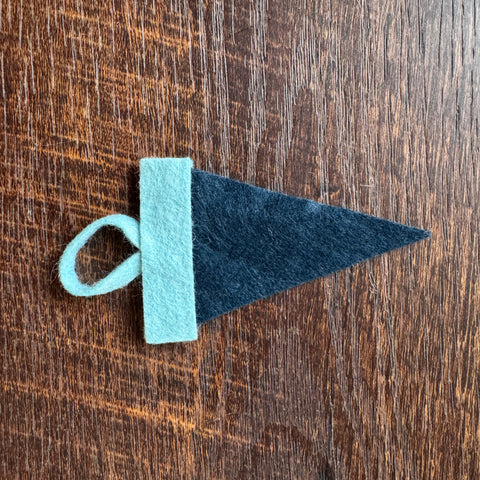 WASHINGTON mini felt pennant ornament