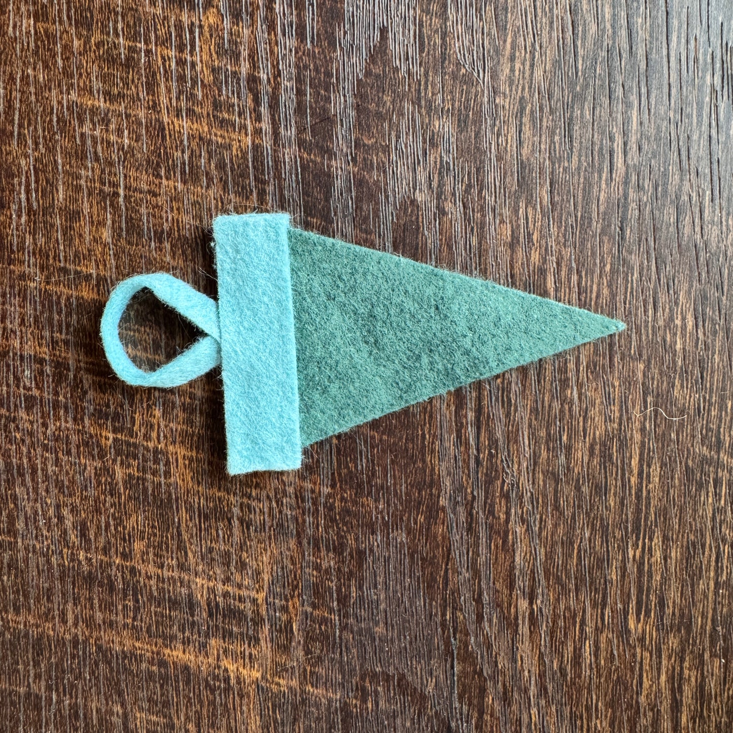 WASHINGTON mini felt pennant ornament