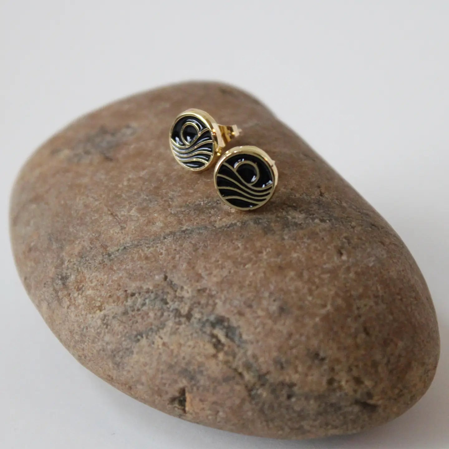NIGHT WAVES enamel stud earrings