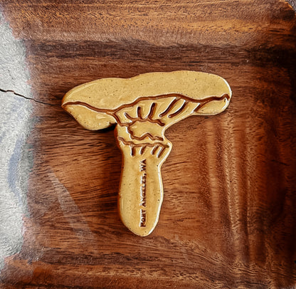 PORT ANGELES ceramic mushroom magnet