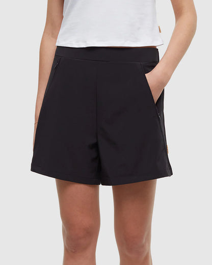 SOLSTICE shorts