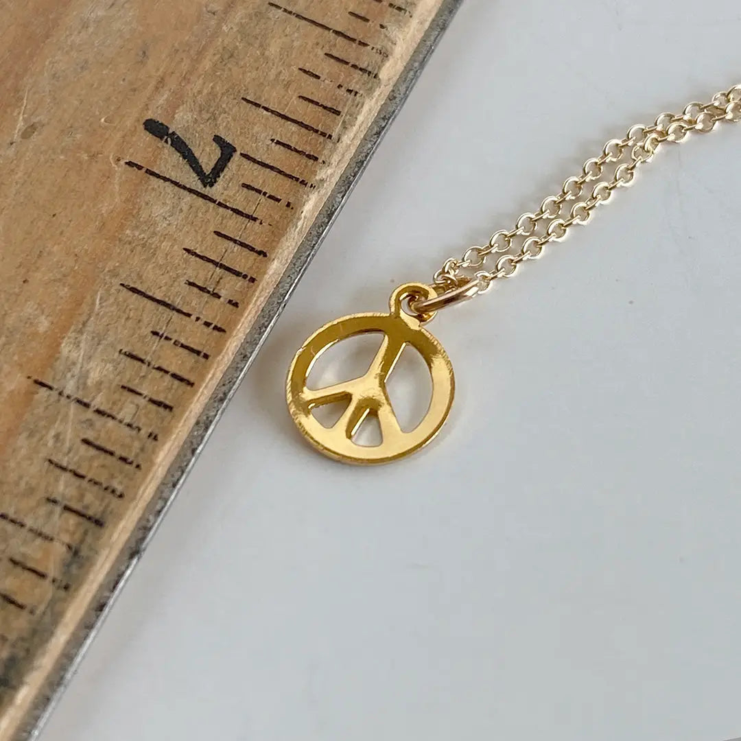 TINY PEACE necklace