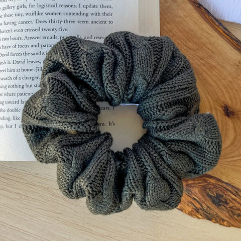SWEATER scrunchie