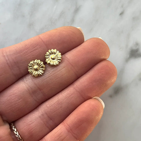 DAISY STUD earrings