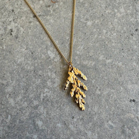 CEDAR PENDANT necklace
