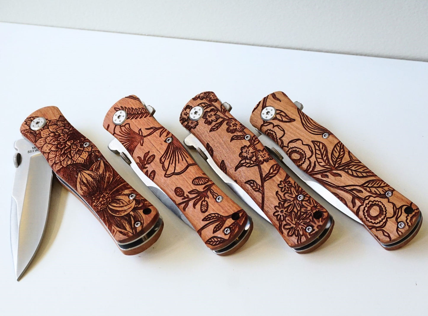 FLORAL ENGRAVED pocket knife