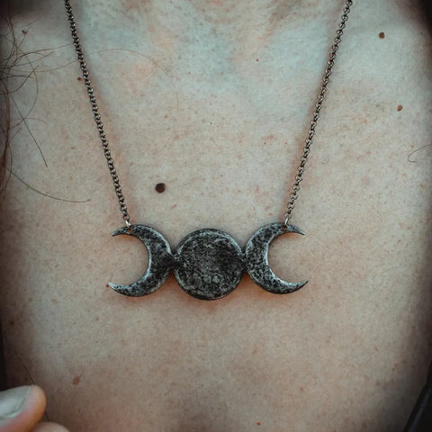 TRIPLE MOON necklace