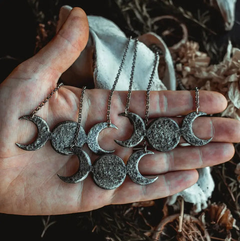 TRIPLE MOON necklace